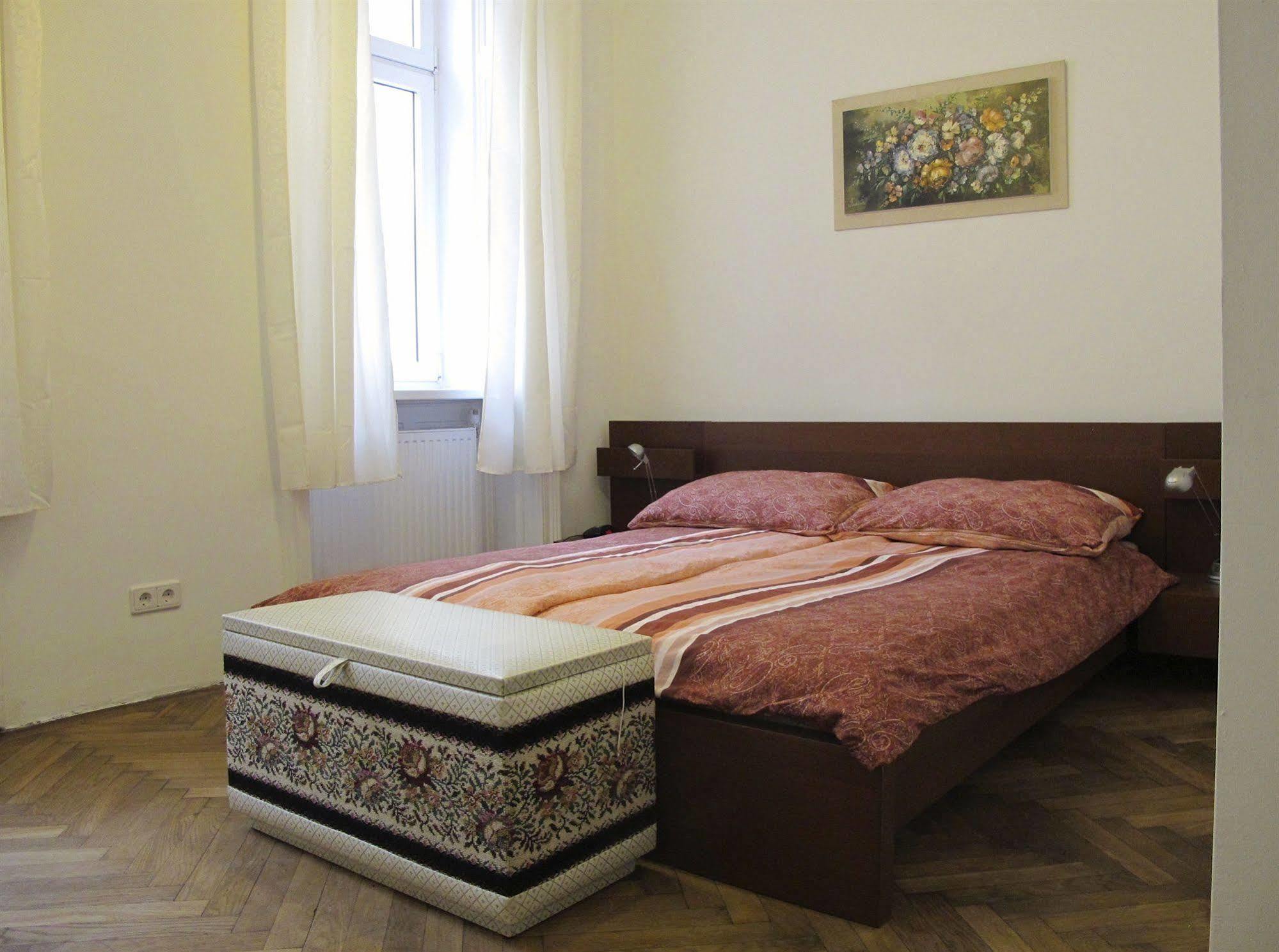 Old Vienna Apartments Екстер'єр фото